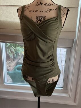 green tankini